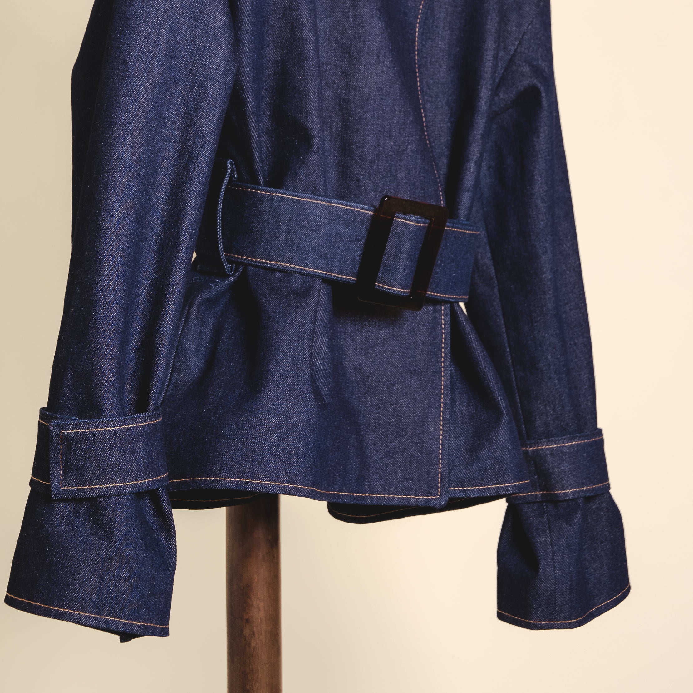 La veste - L' Arlésienne semi-mesure